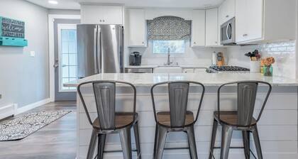 Welcoming Cozy Retreat for Friends and Family!