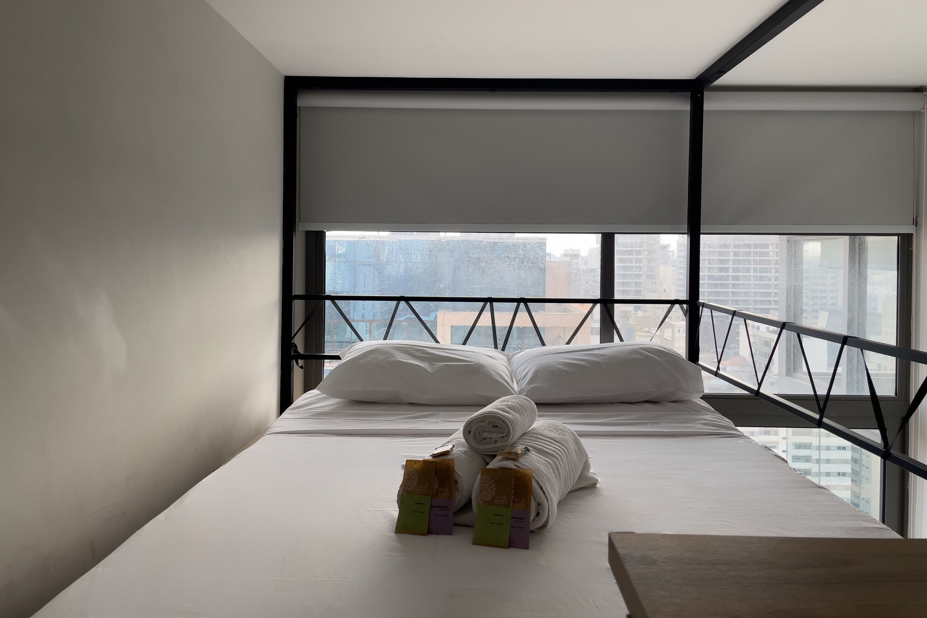 Apartemen | Tirai kedap cahaya, setrika/meja setrika, Wi-Fi gratis, dan seprai linen