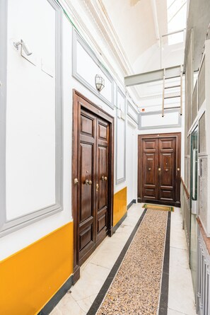 Interior - [Beachfront Apartment] Prestigious 200 square meters (Napoli)