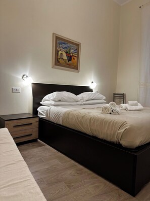 1 室のベッドルーム、WiFi (無料)