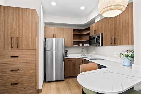 Classic Studio, 2 Queen Beds, Kitchenette | Private kitchen | Fridge, microwave, stovetop, dishwasher