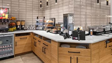 Bao gồm bữa sáng buffet hàng ngày