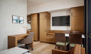 Comfort Suite, 1 King Bed with Sofa bed, Kitchenette | Living area