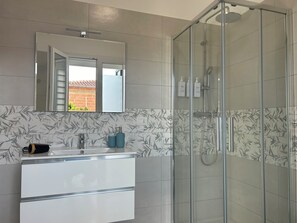 Double Room | Bathroom | Bathrobes, bidet