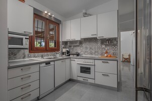 Villa | Cocina privada | Hervidor eléctrico y tostadora