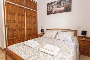 3 bedrooms, iron/ironing board