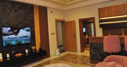 5 Star Saint Hotel