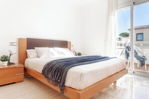 4 bedrooms, iron/ironing board, free WiFi - Casa Sunset (L'Escala)
