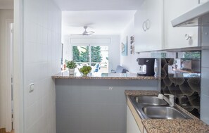 Fridge, microwave, dishwasher, coffee/tea maker