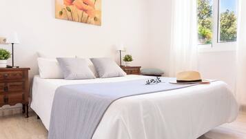1 bedroom, iron/ironing board, free WiFi