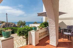 Outdoor dining - Bohemia Apartment with Terrace (L'Escala)