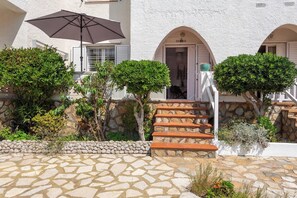 Exterior detail - Bohemia Apartment with Terrace (L'Escala)