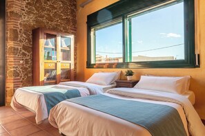 3 soverom, strykejern/-brett, wi-fi (inkludert) og sengetøy