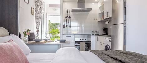 1 bedroom, iron/ironing board, free WiFi, bed sheets