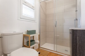 Shower, hair dryer - Blaumar Studio Apartment (L'Escala)