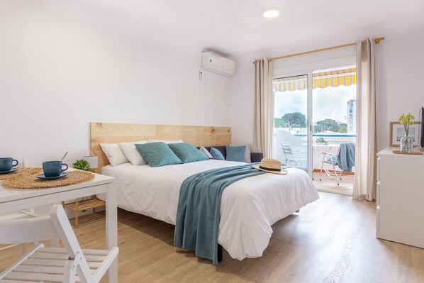 1 bedroom, free WiFi, bed sheets