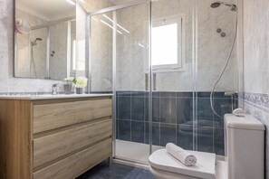 Dusj og hårføner