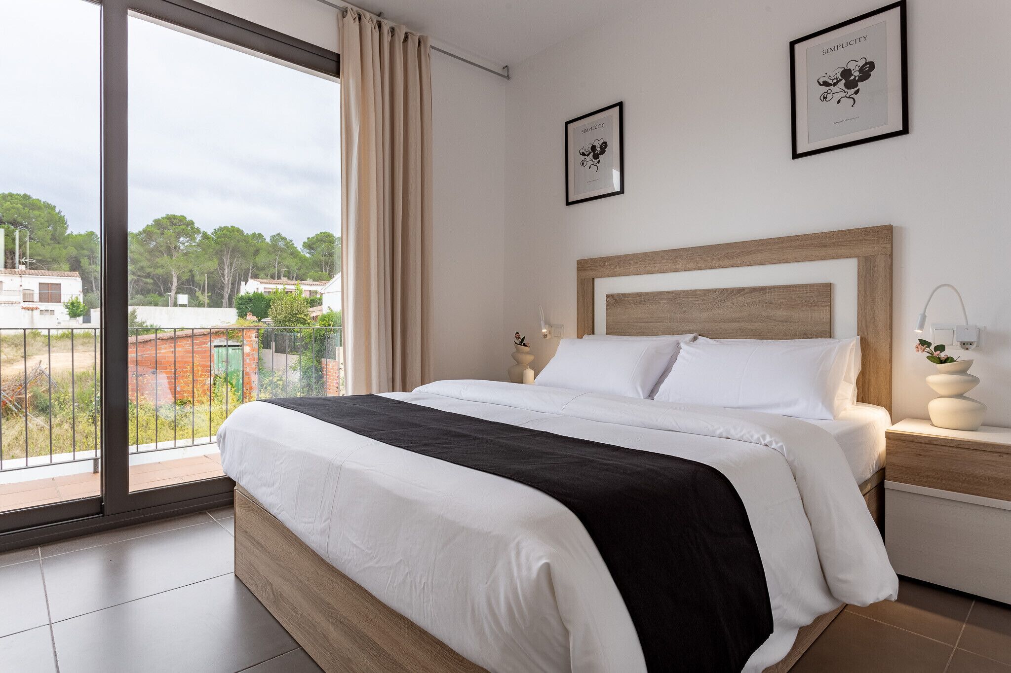 4 habitaciones, tabla de planchar con plancha y wifi gratis 