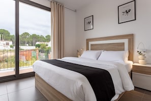 4 chambres, fer et planche à repasser, Wi-Fi gratuit, draps fournis