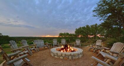 Cozy 1-bedroom cottage with outdoor fire pit