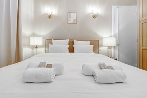 Deluxe Apartment, Non Smoking | Living area
