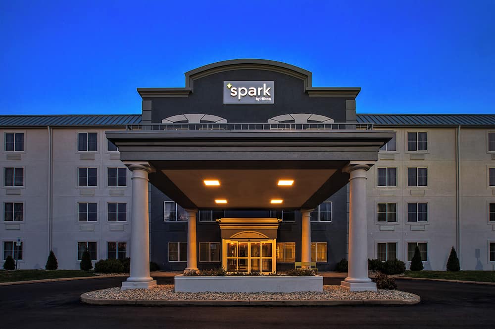 Spark By Hilton Walker Grand Rapids North