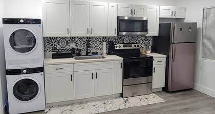 Cozy Miramar Getaway: Relaxing Retreat with Modern Comforts!