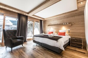 6 bedrooms, WiFi, bed sheets