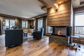 Cheminée, espaces bureaux