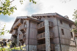 Exterior - Wifi, 150m from ski slopes, 3rd floor, view mountain, balcony, parking, tv, 67m², Courchevel (Courchevel)