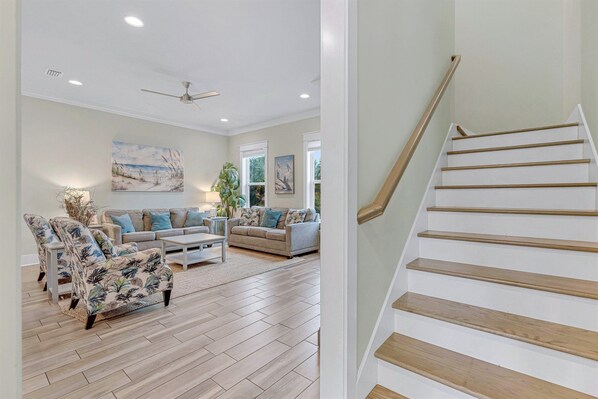 Interior - Taco Bout Paradise: Free golf cart, 2min to beach, Heated pool, Private backyard (Miramar Beach)