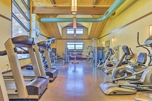 Fitness facility - Home w/ Hot Tub & Arrowhead Lake Community Perks! (Pocono Lake)