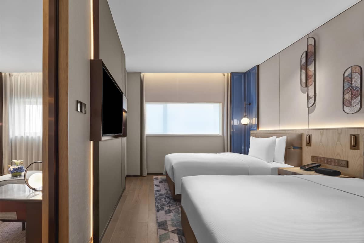 Twin One Bedroom Suite Executive Tower | Rúmföt af bestu gerð, míníbar, skrifborð, myrkratjöld/-gardínur