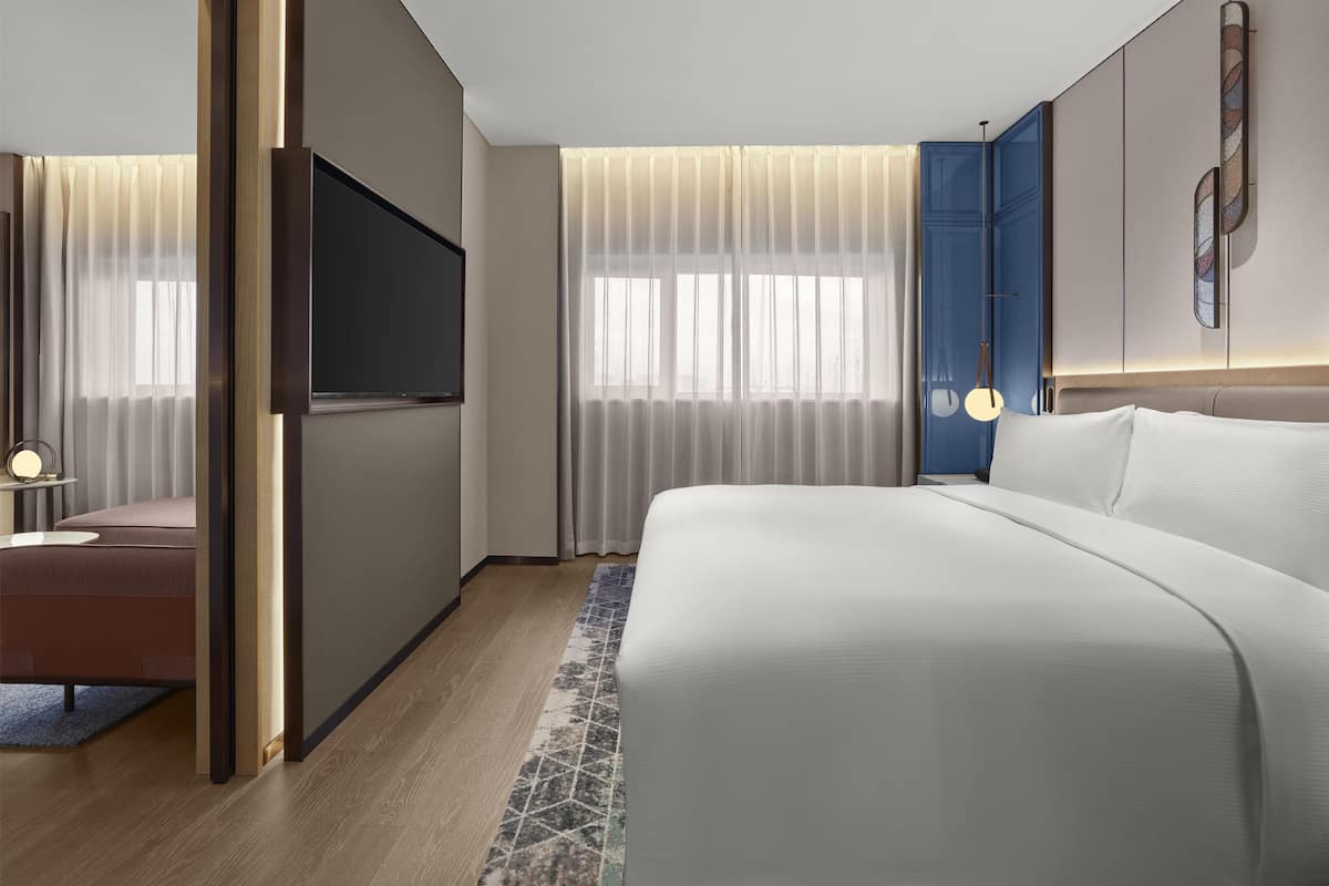 King Deluxe Suite Executive Tower | Rúmföt af bestu gerð, míníbar, skrifborð, myrkratjöld/-gardínur