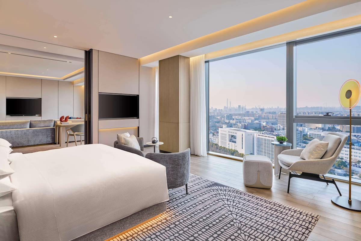 King Ambassador Suite