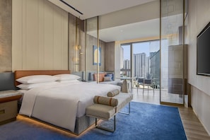 King Accessible Room | Premium bedding, down comforters, pillowtop beds, in-room safe - Hilton Shanghai Zhangjiang Science City (Shanghai)
