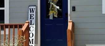 Charming 2-bedroom cottage! Walk to Dtwn Woodstock! Pet friendly!