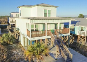Nhà, nhiều giường (Twin Palms Beach House) | Ngoại thất