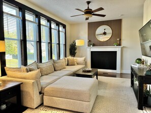 تلفزيون ذكي، ألعاب فيديو، ستيريو