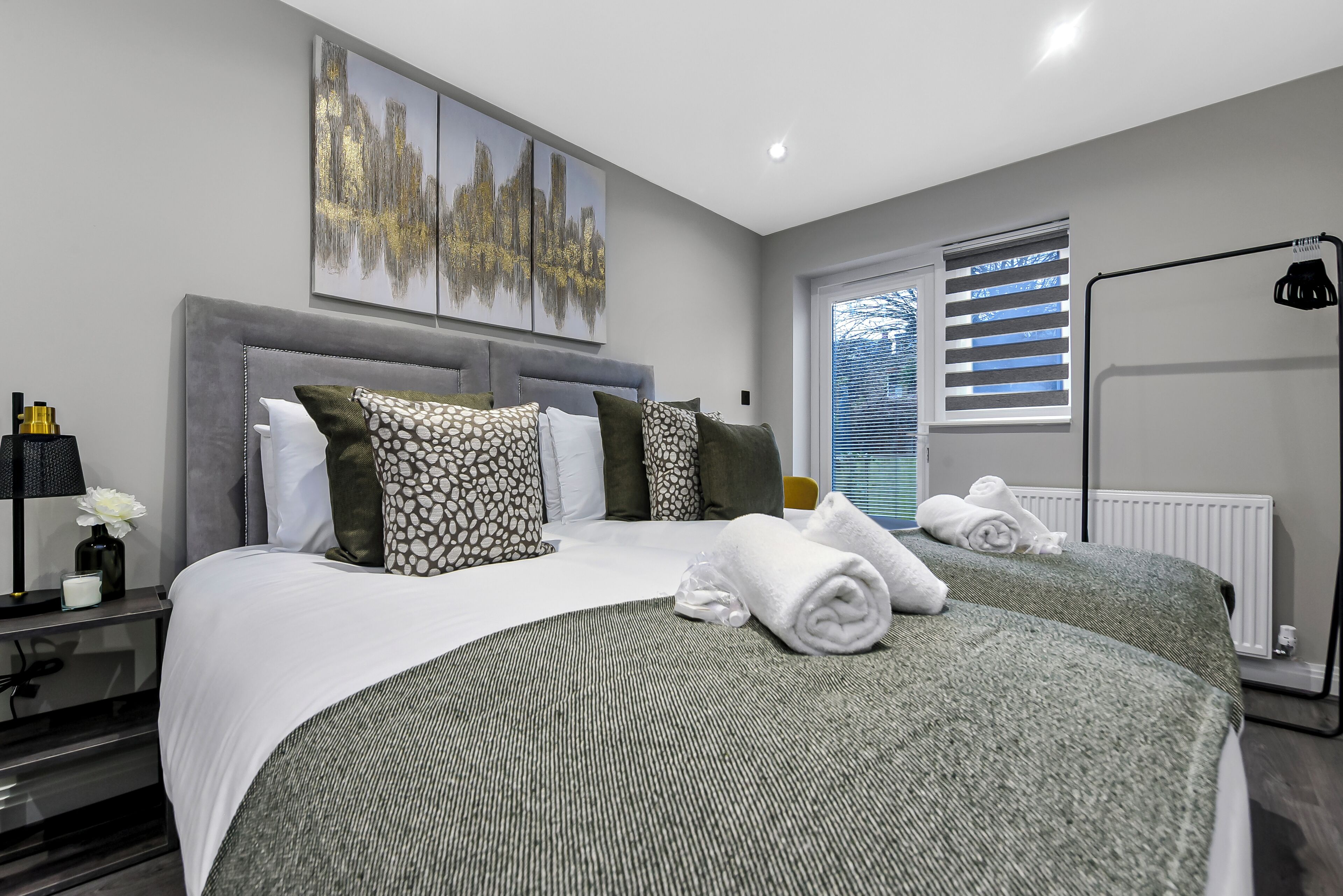 3 bedrooms, iron/ironing board, WiFi, bed sheets