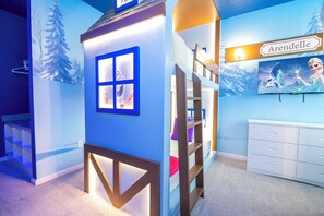 9 chambres, fer et planche à repasser, Wi-Fi, draps fournis