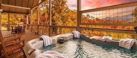 Outdoor spa tub