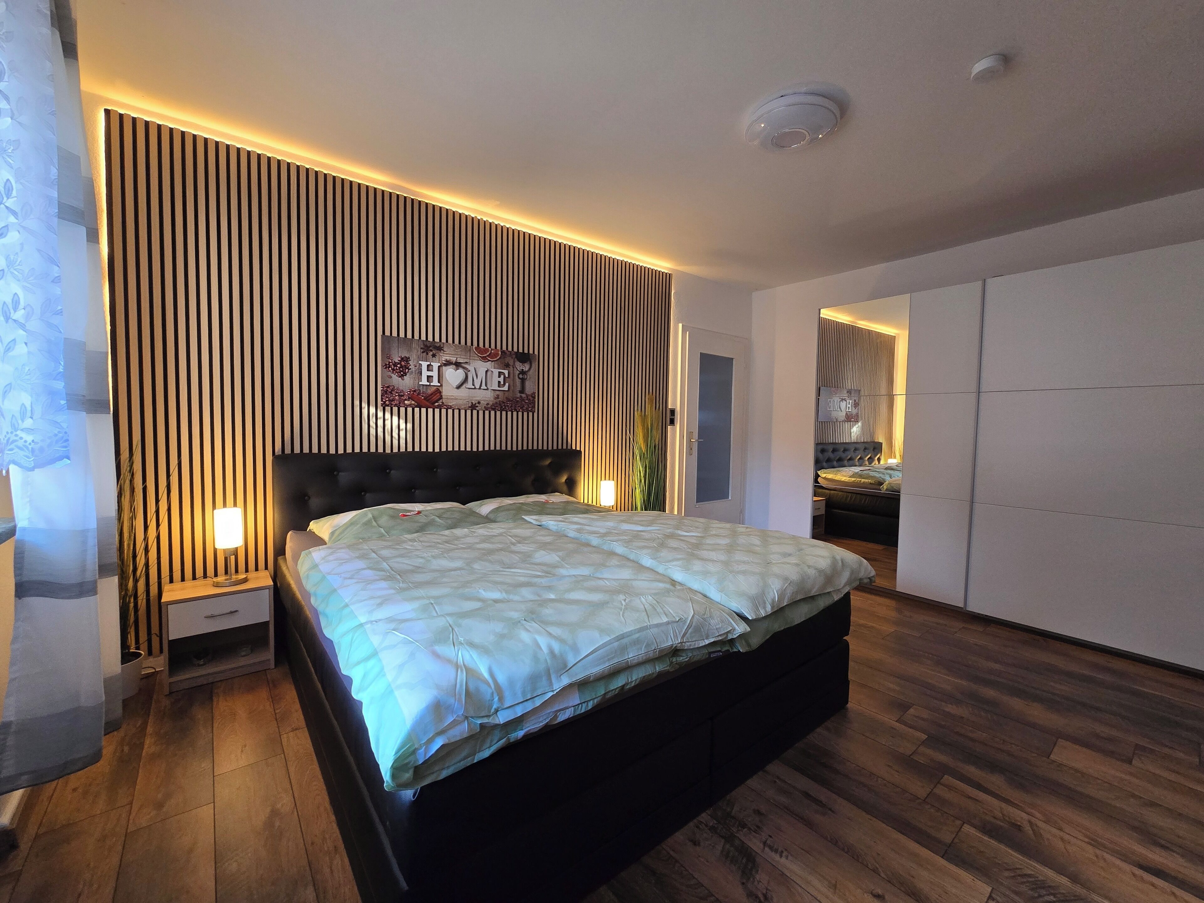 2 chambres, fer et planche à repasser, lit parapluie, Wi-Fi gratuit