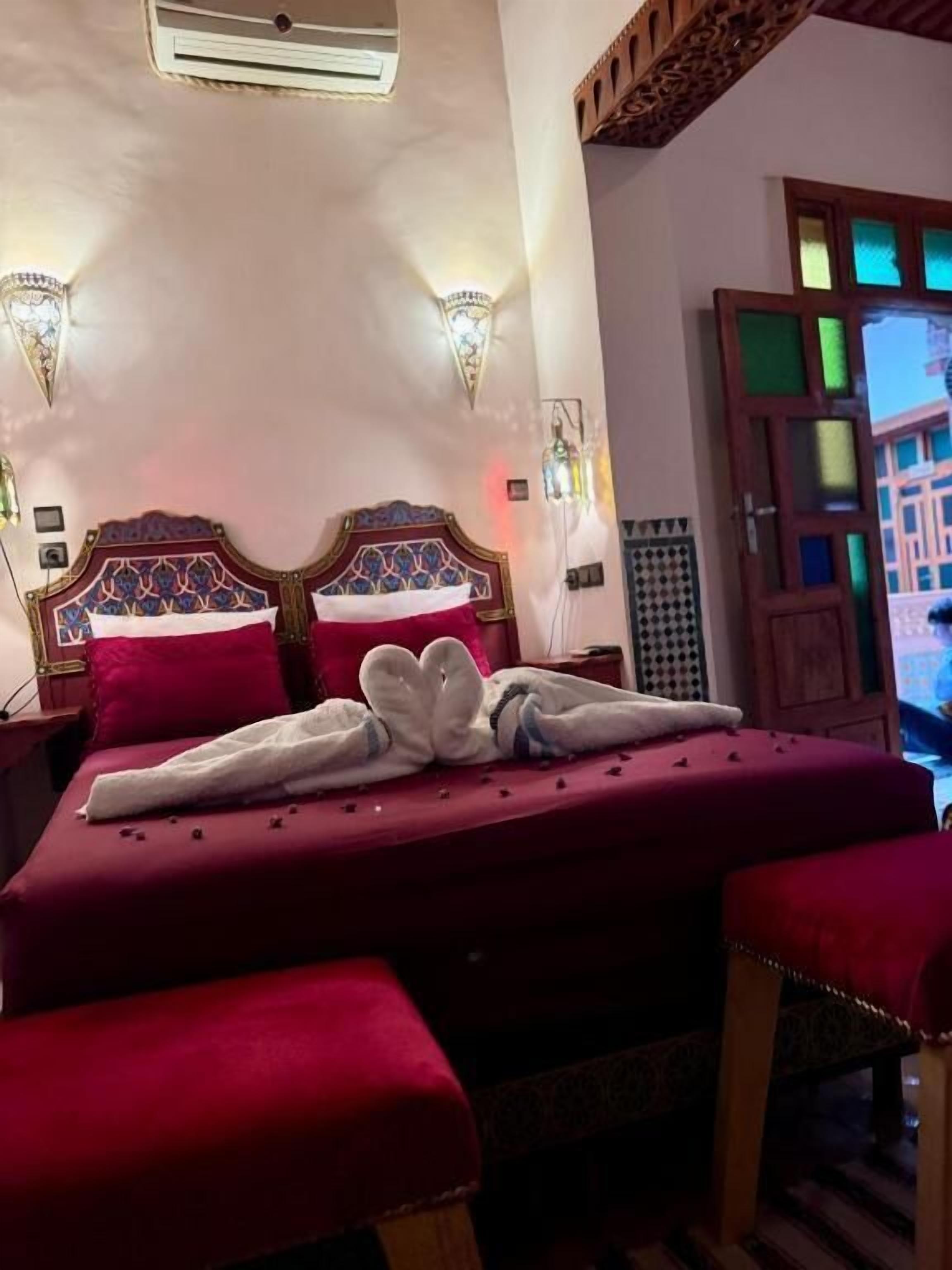 Deluxe Double Room, 1 King Bed, Courtyard View | Free WiFi