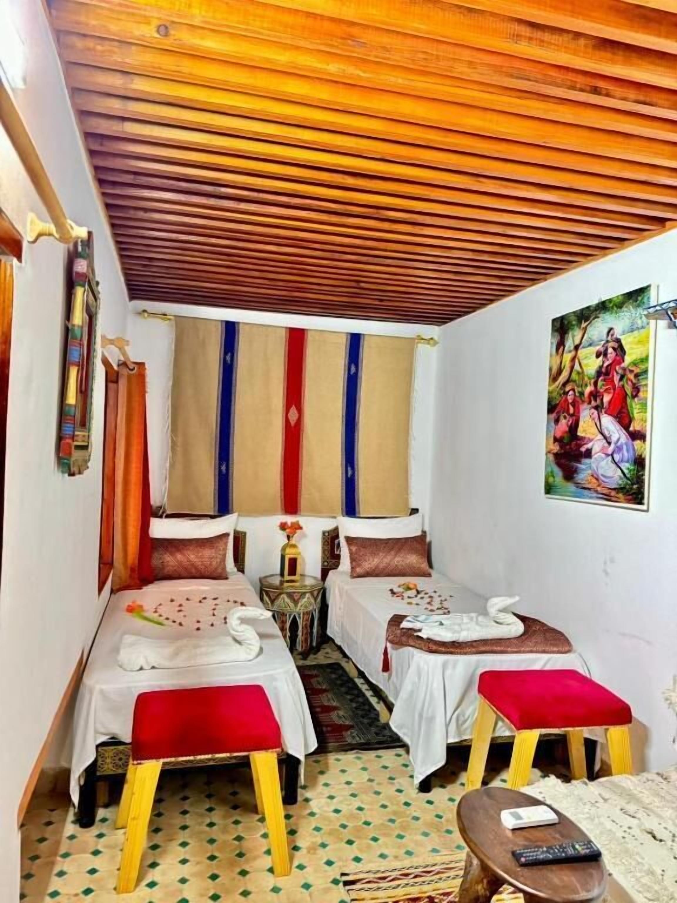 Camera Classic con letto matrimoniale o 2 letti singoli | Wi-Fi gratuito