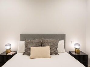 1 slaapkamer, een strijkplank/strijkijzer, wifi, beddengoed