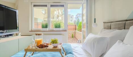 1 bedroom, iron/ironing board, free WiFi