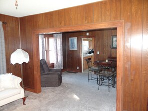 Interior - 3-bedroom house in charming Loup City with AC (Loup City)