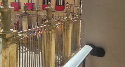 Warm and cozy apartment in Puente la Reina, village of the St. James way.