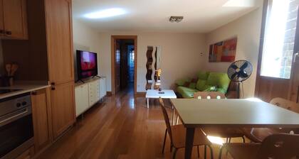 Warm and cozy apartment in Puente la Reina, village of the St. James way.
